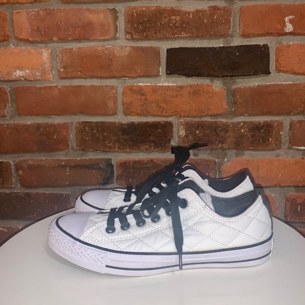 Converse Chuck Taylor All Star Ox White Quilted Lace Up Sneakers Size 8